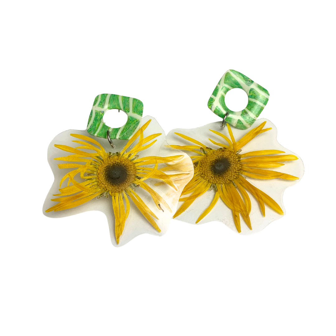 DAISY STAR EARRINGS